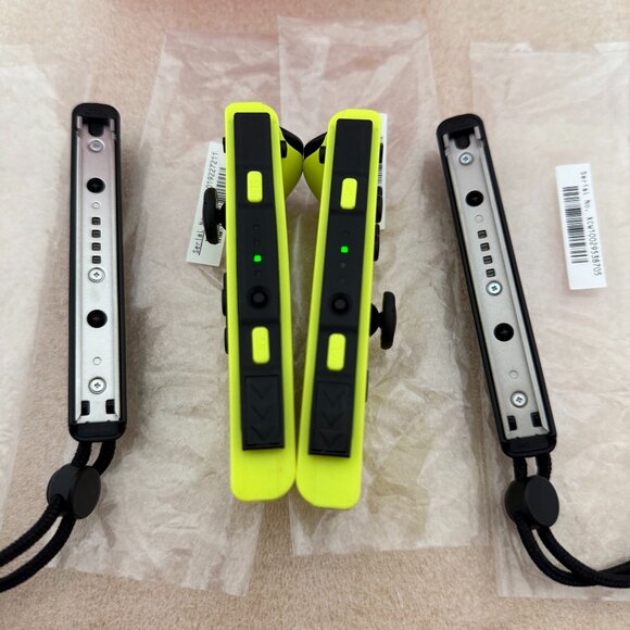 🎮 Nintendo 🎮 Switch Discontinued Joy-CON (L/R) Wireless Controller Neon Yellow - Picture 14 of 14